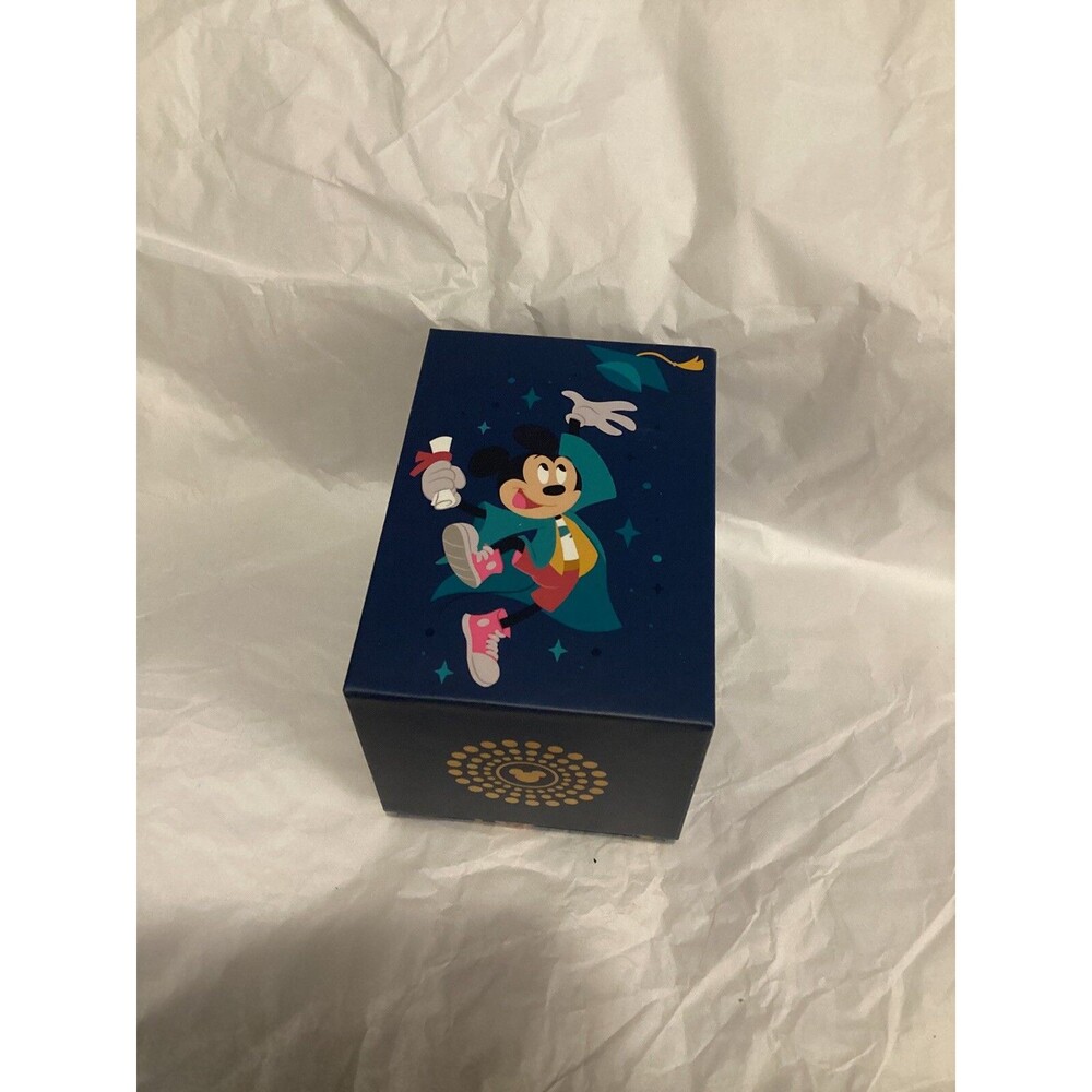 Disney Parks Class 2021 Graduation Mickey Mouse Limited Edition 1000 Magicband 2